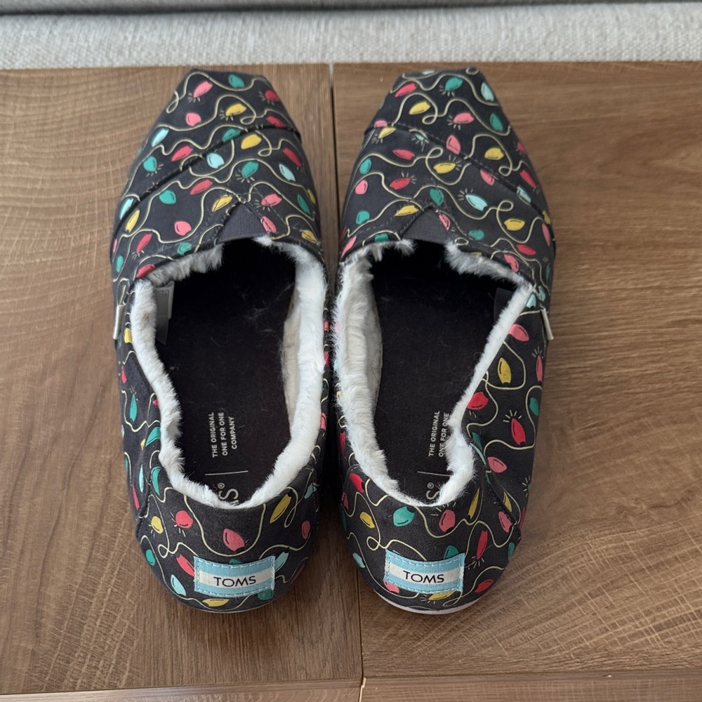 TOMS Christmas Shoes